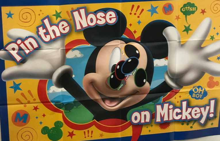 Pin the nose on Mickey Game 